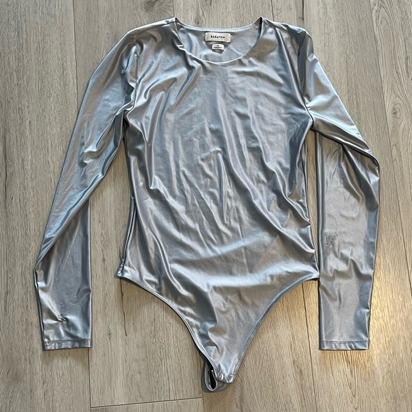 Aritzia Babaton Satinette Crew Longsleeve Bodysuit- Marble Grey Silver Satin Top - Picture 1 of 9